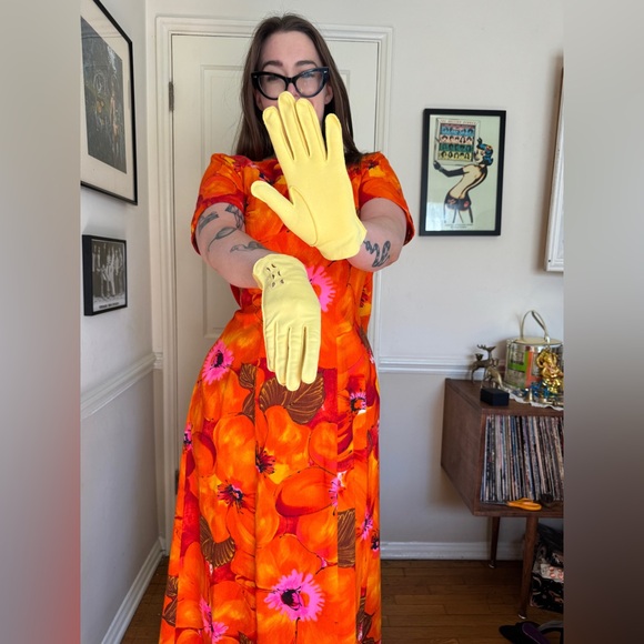 Vintage Accessories - 50s-60s Vintage Yellow Short Gloves